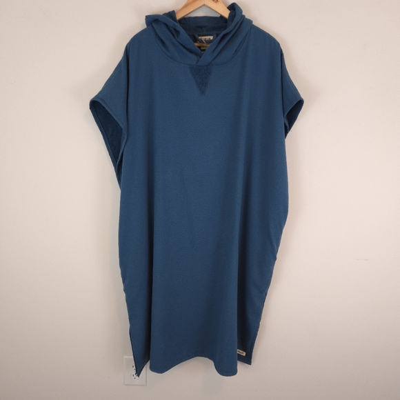 Sand Cloud Terra Hooded Poncho In Teal Blue - Picture 1 of 11